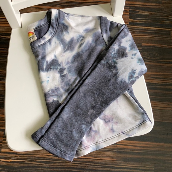 SOLD - NWOT Tie-dye lounge set (top + shorts, size M) - Picture 4 of 5